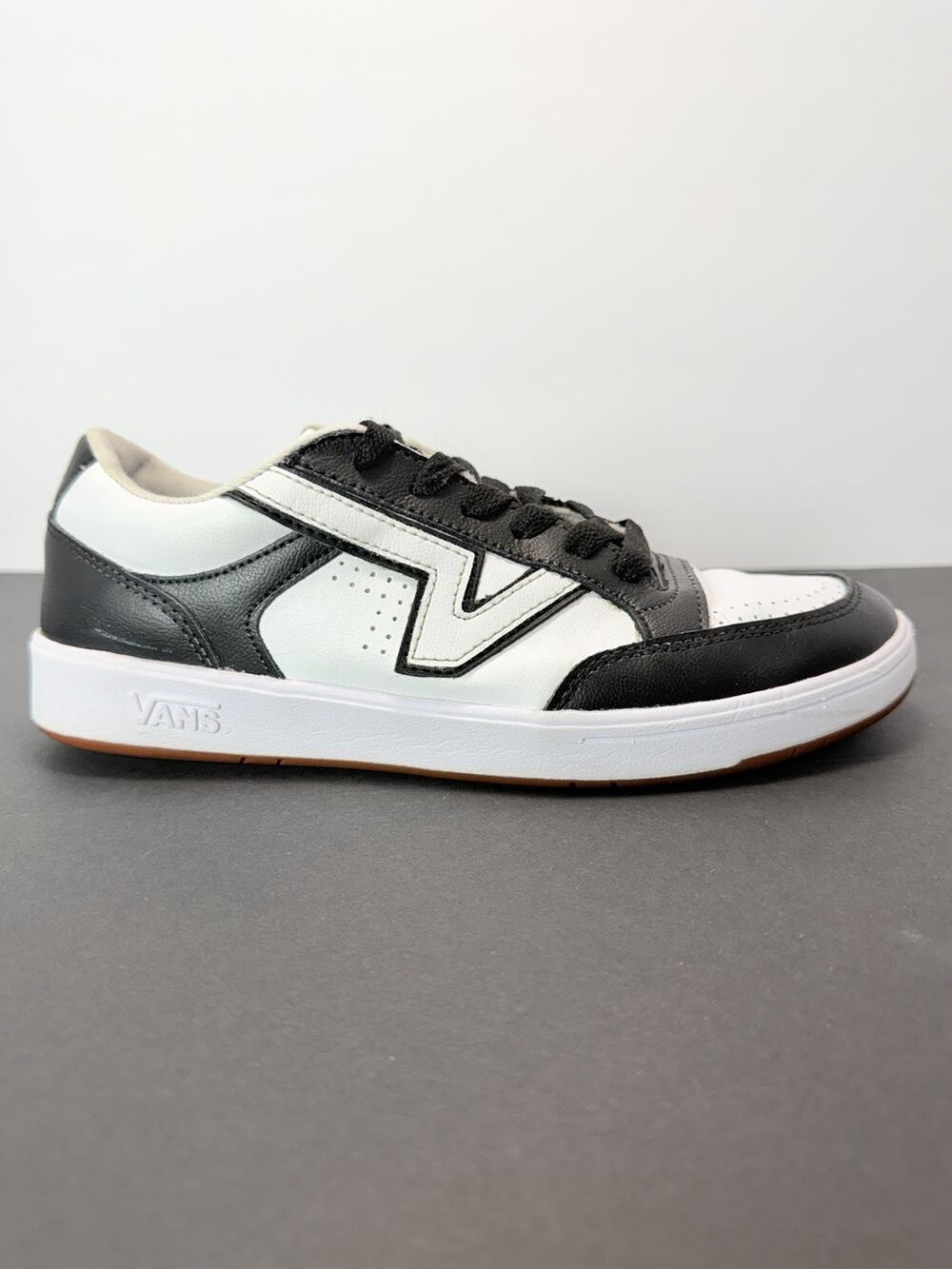 Vans Lowland CC Black / White Sneakers US Size 7.5 Men / 9 Women